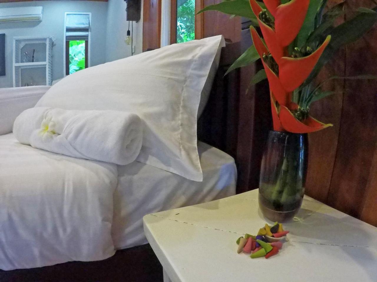 Dolphin Bay Beach Resort Ko Pha Ngan Exterior foto